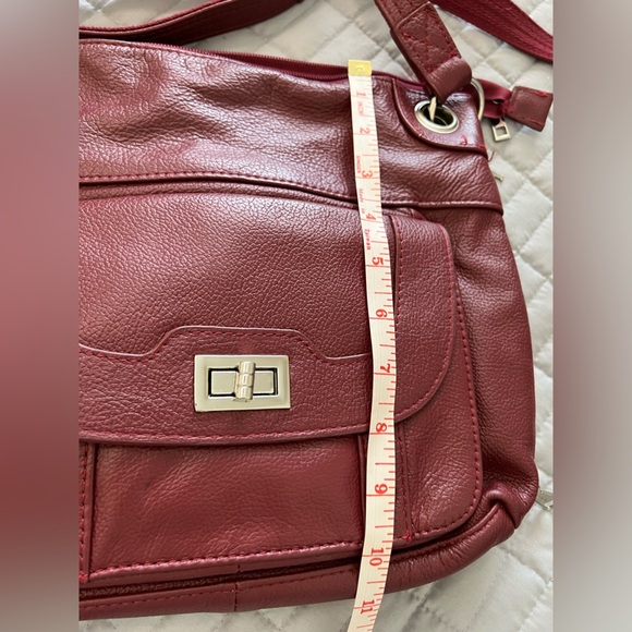 Roma Deep Red Leather Conceal Carry Shoulder Bag - Picture 10 of 10